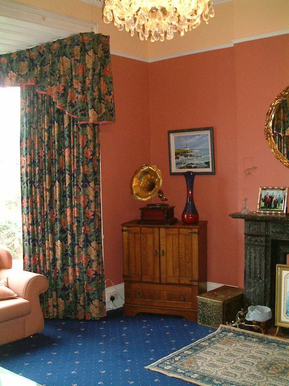 Bed and Breakfast Claremont House Dun Laoghaire Esterno foto